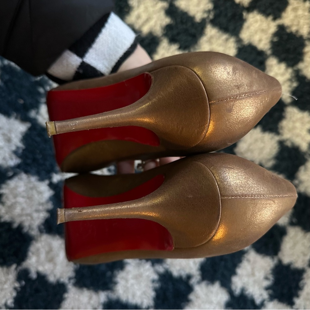 Christian Louboutin metallic peep toe heel 39 - Picture 3 of 8